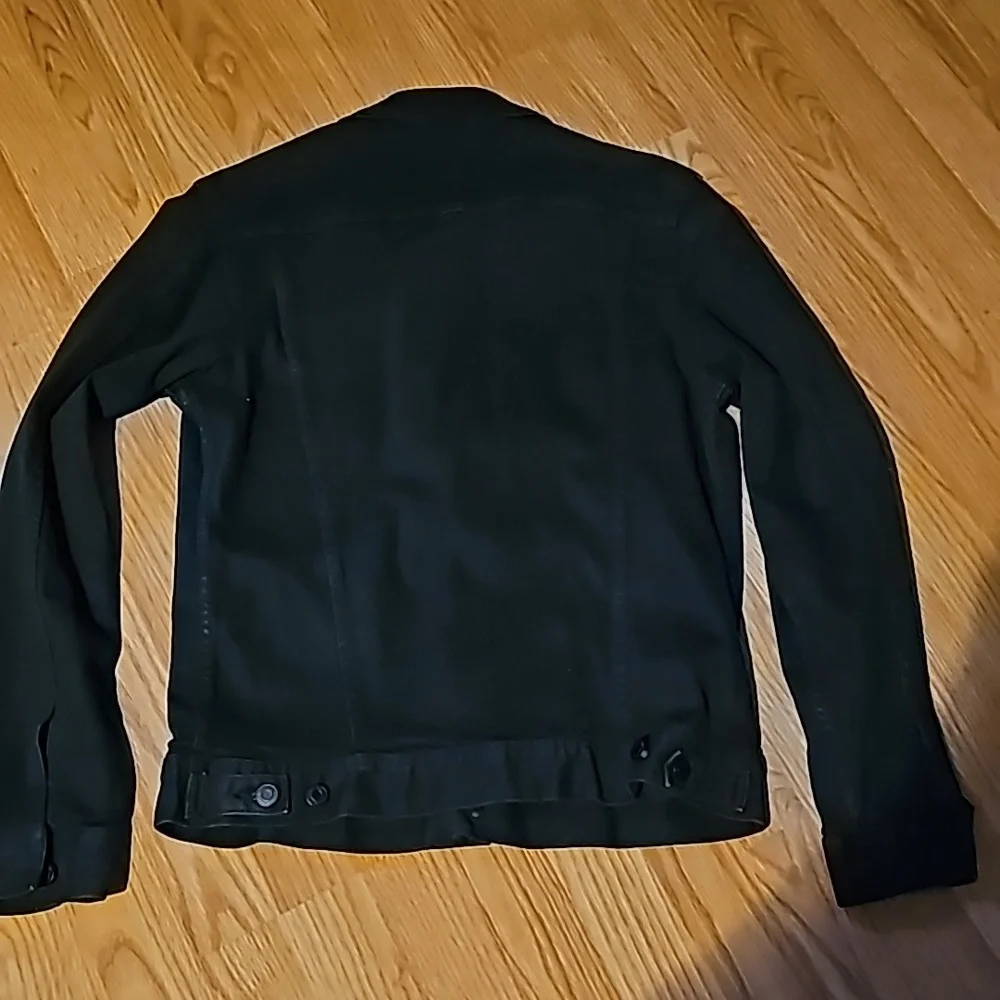 Jackets - Picture 9 of 9